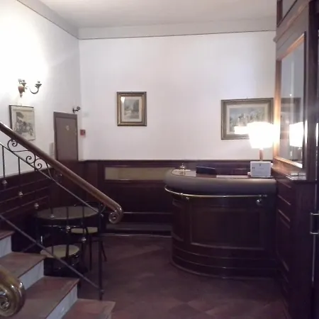 Italia Di Nardi Renzo & C Snc 2* Poggibonsi